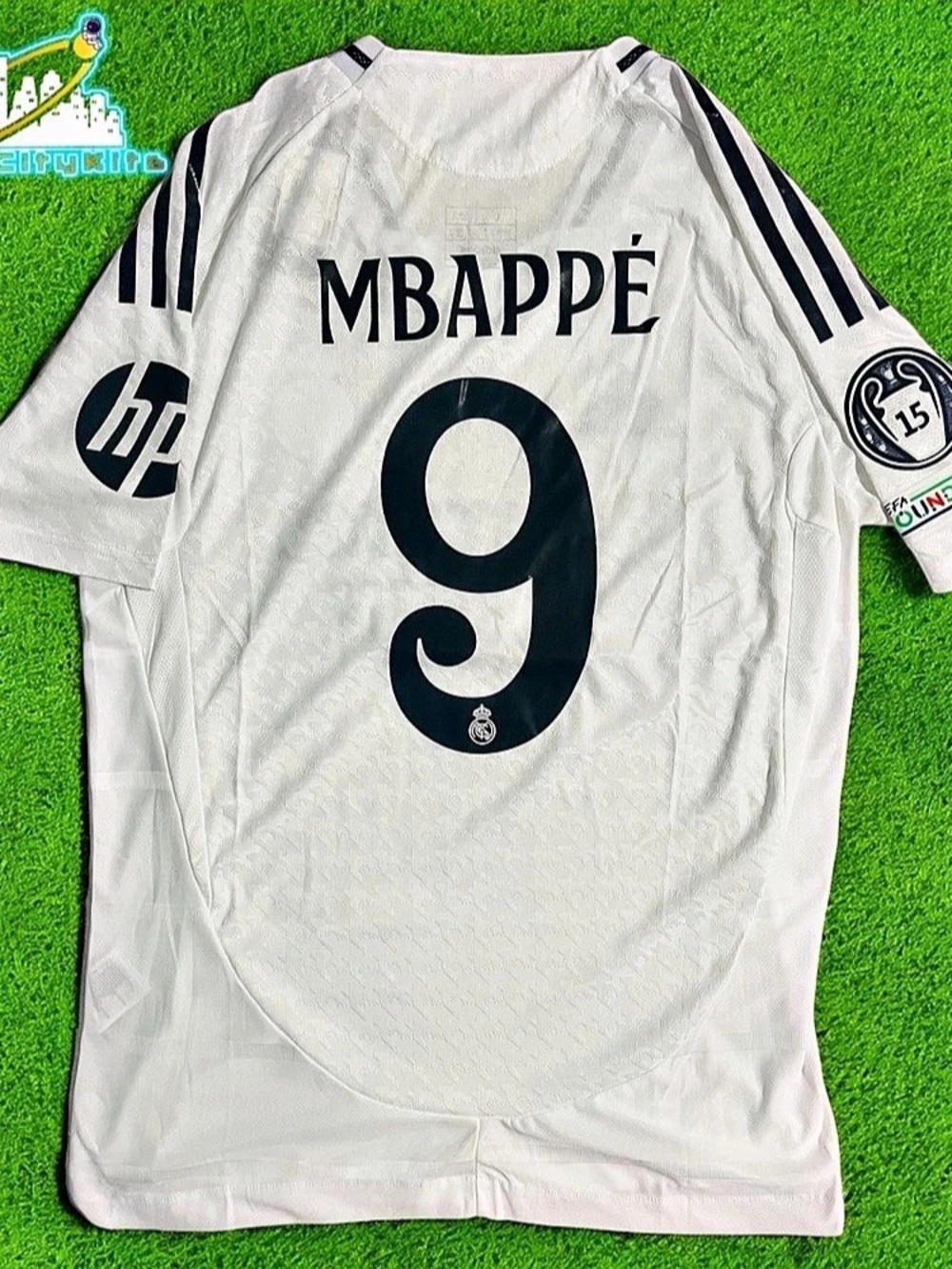 adidas Real Madrid 2024/25 Authentic Home Jersey - Kylian Mbappé #9 Size Large